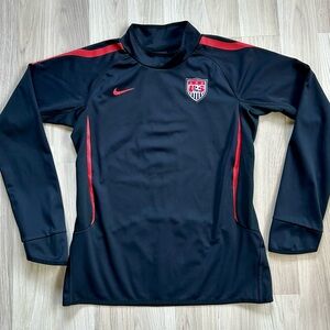 Nike USA Soccer National Team Long Sleeved Pullover